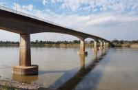 タイ・ラオス友好橋の再開計画は延期
