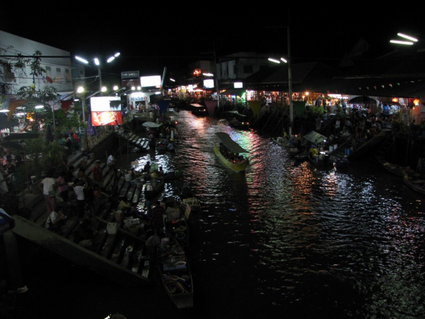 アンパワー水上マーケット（ตลาดน้ำอัมพวา）